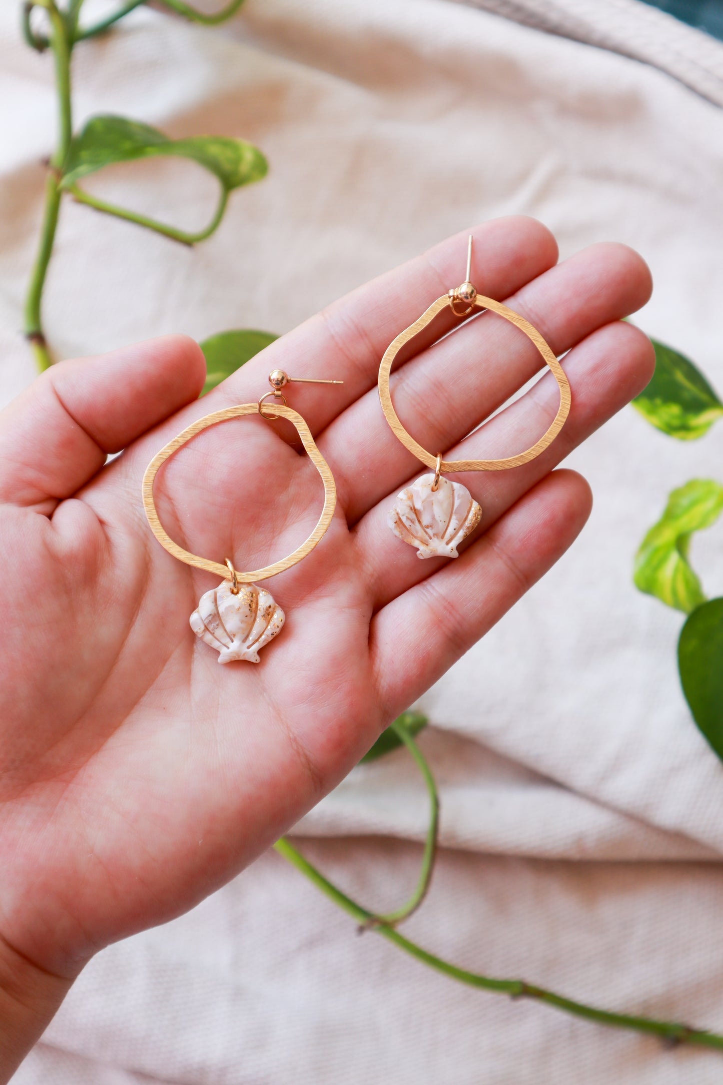 Elegantne školjke - naušnice od polimerne gline