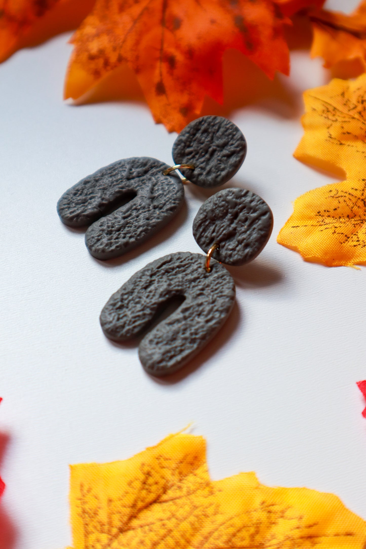 Naušnice s efektom betona / kamena - naušnice