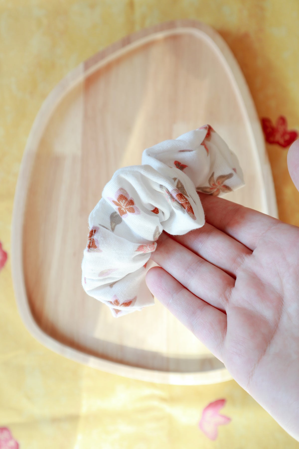 Scrunchie "Tihi Cvat"