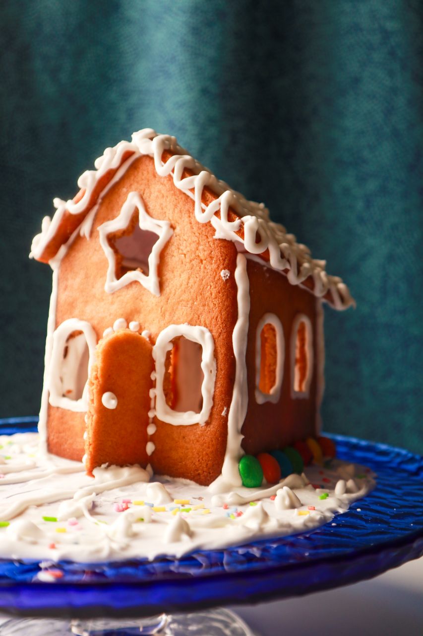 Gingerbread kućica - set modlica za izradu kućice od tijesta