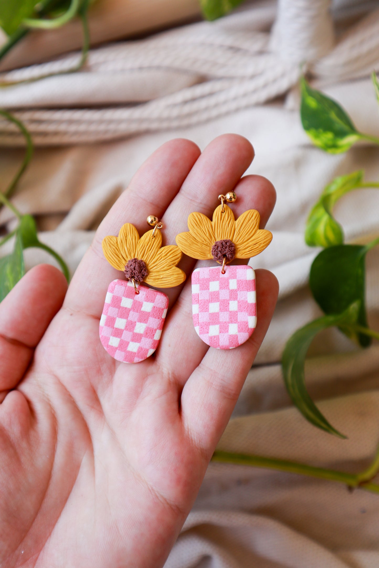 Suncokreti u gingham stilu