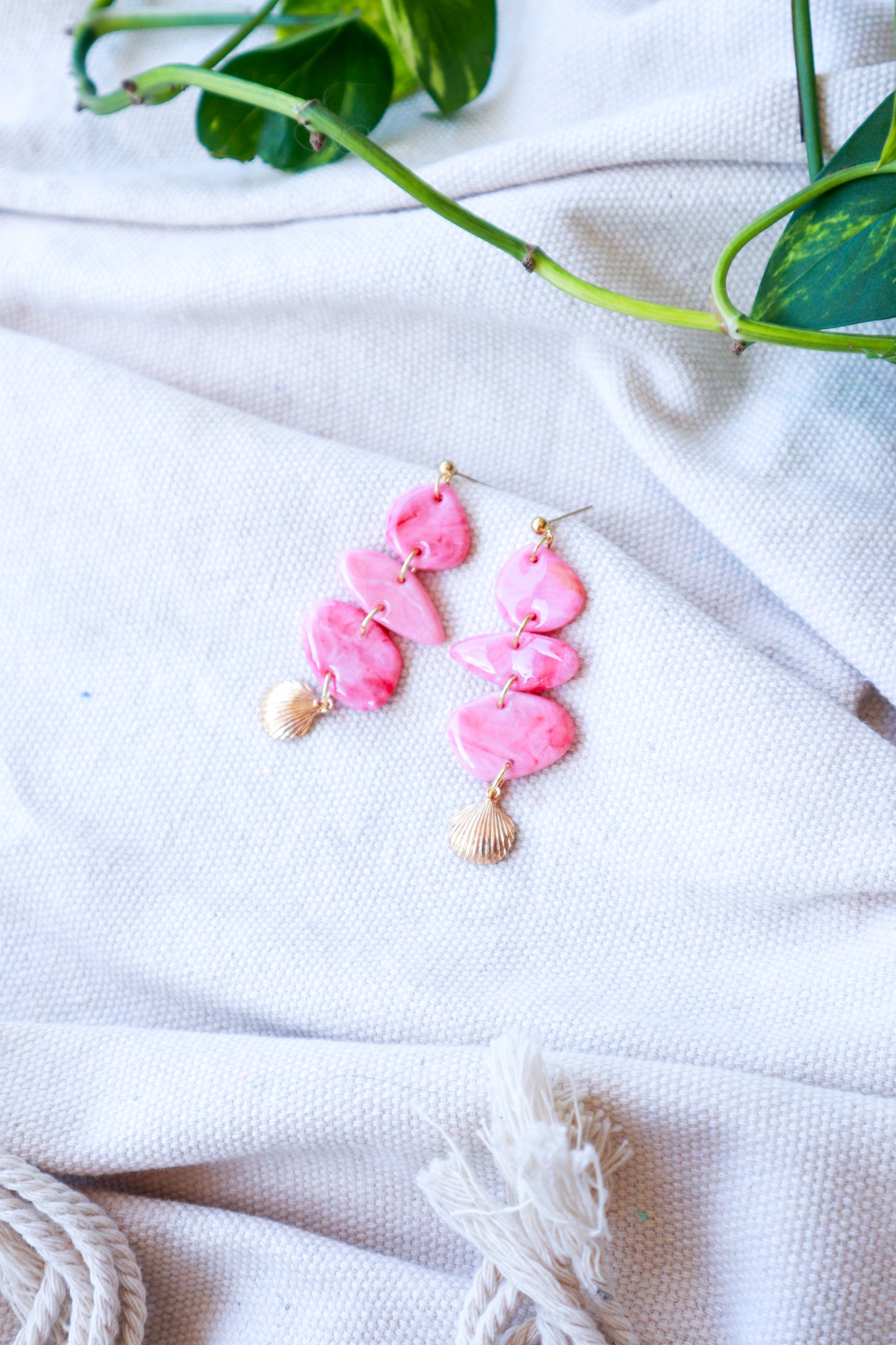 Roze Statement naušnice s oblicima kamena