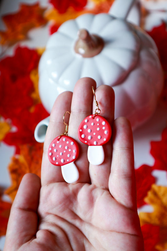 Gljive muhare - naušnice